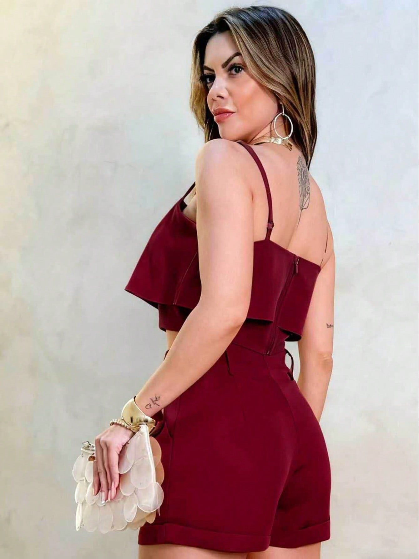 Conjunto feminina alfaiataria top cropped e short