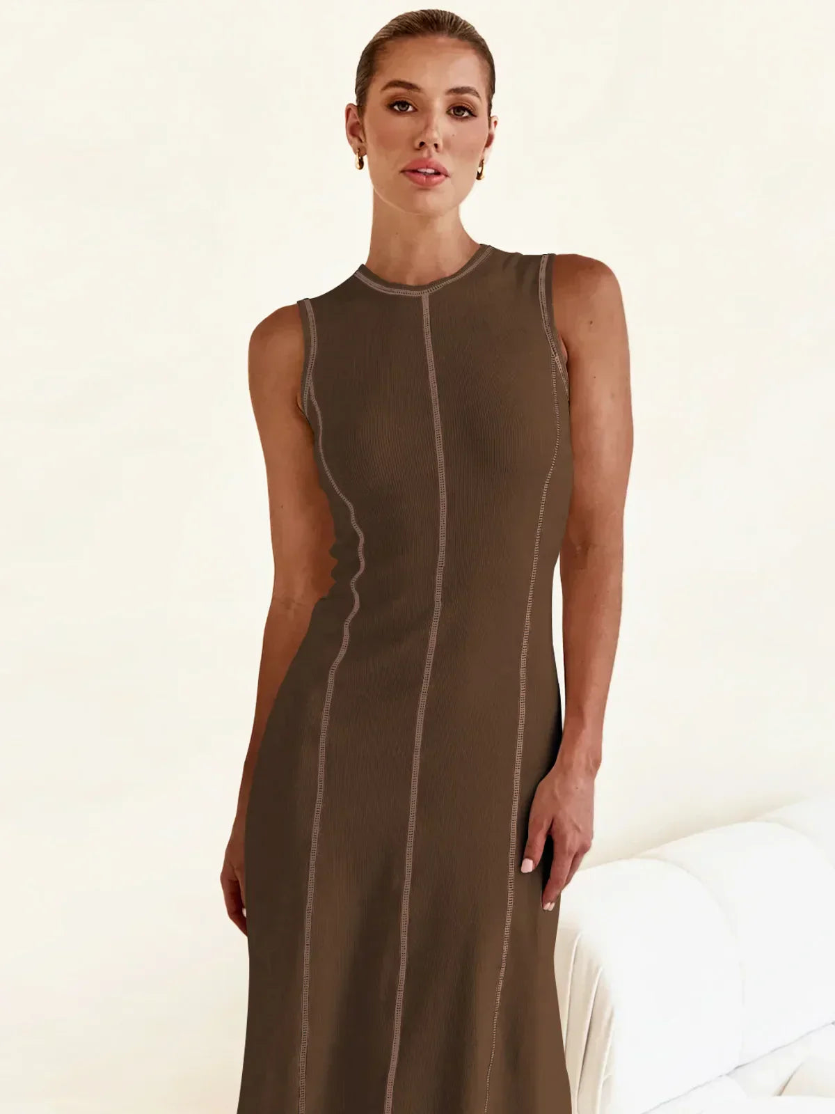 Vestido Midi de Malha Sem Mangas Eleganza