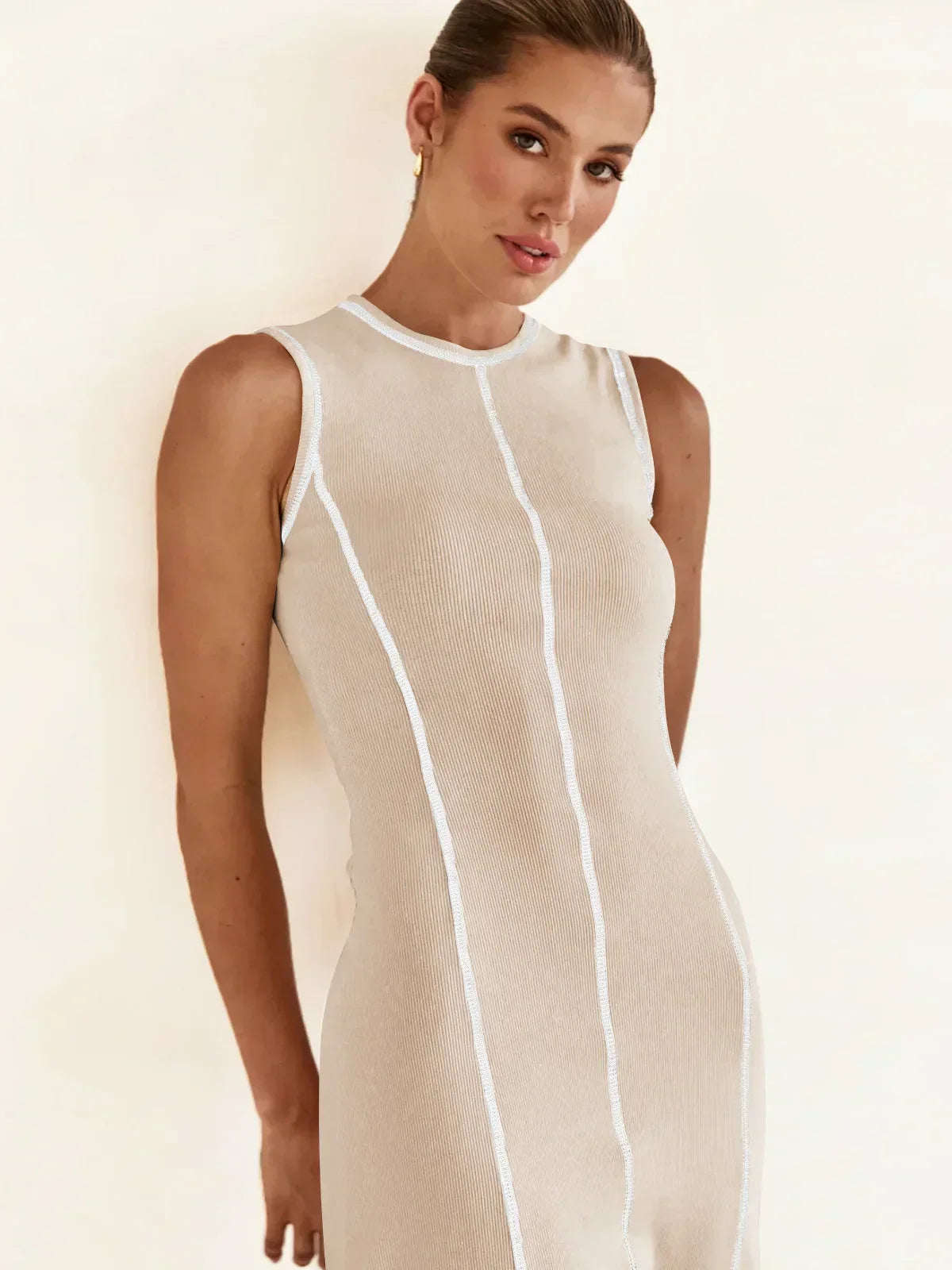 Vestido Midi de Malha Sem Mangas Eleganza