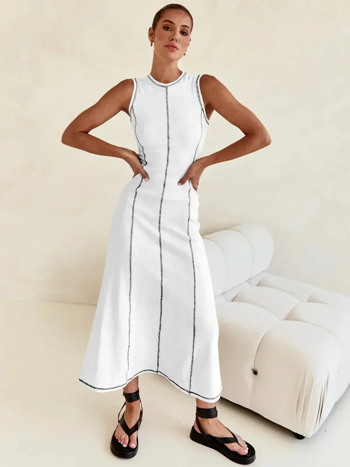 Vestido Midi de Malha Sem Mangas Eleganza